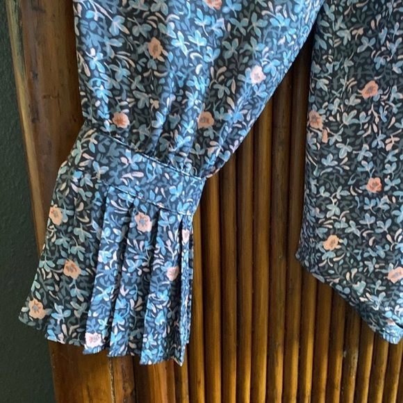 LOFT Long Sleeved Blouse - Picture 4 of 7